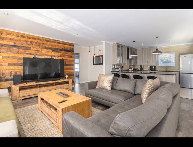 3 BEDROOM FREESTANDING SOLD IN SUNNINGDALE